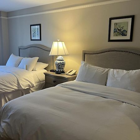 The Simsbury Inn Экстерьер фото