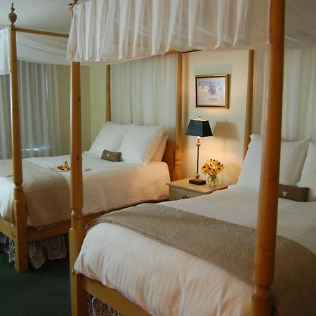 The Simsbury Inn Экстерьер фото