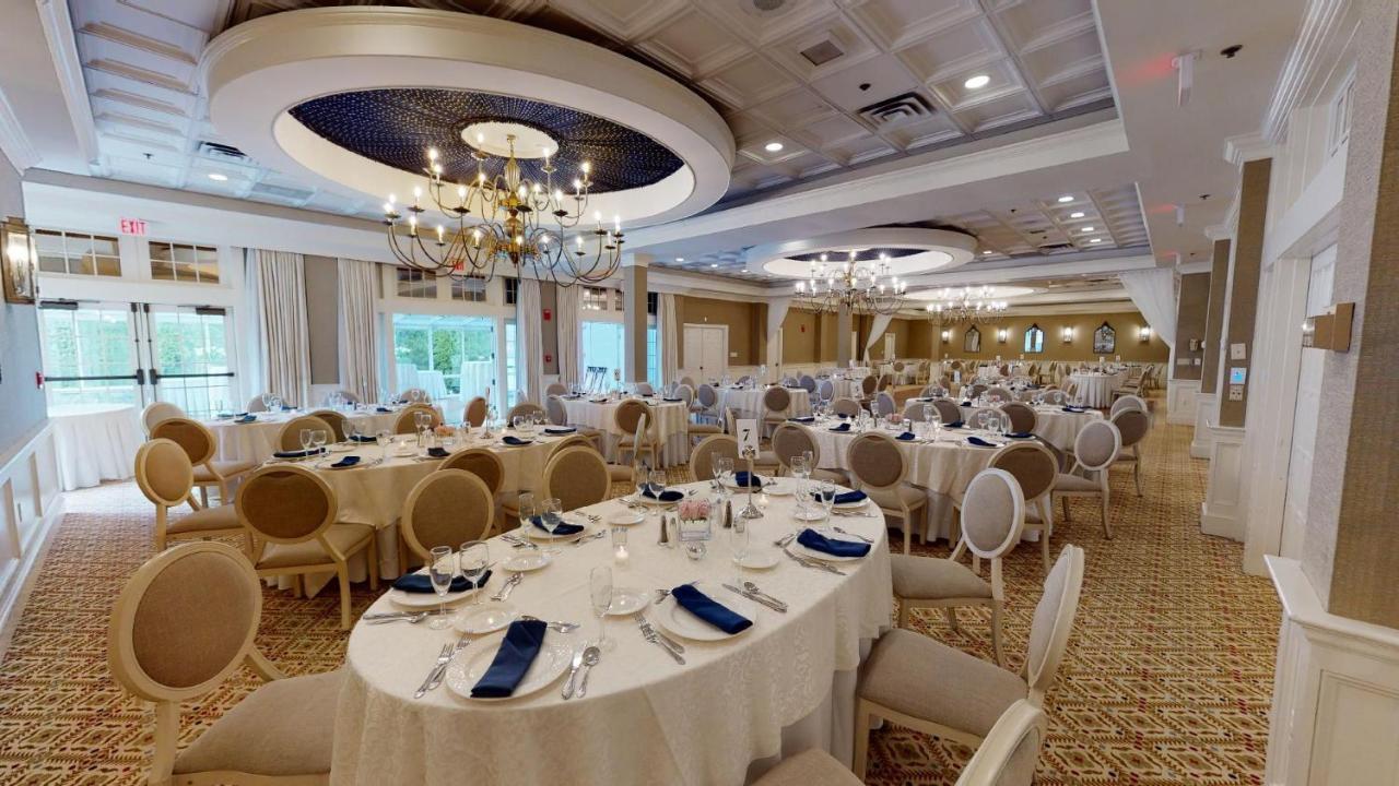 The Simsbury Inn Экстерьер фото