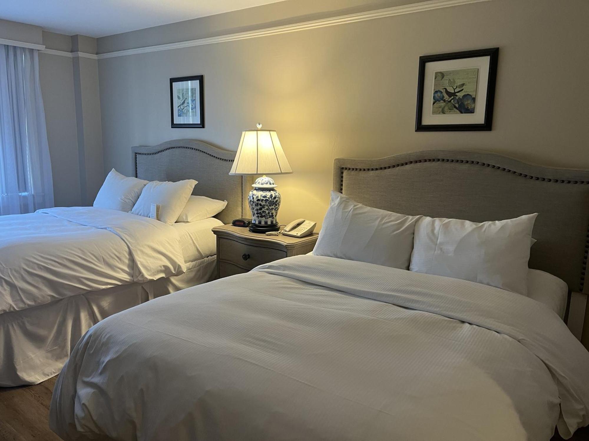 The Simsbury Inn Экстерьер фото