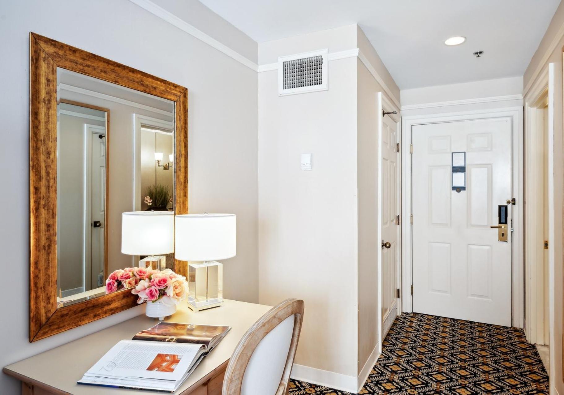 The Simsbury Inn Экстерьер фото