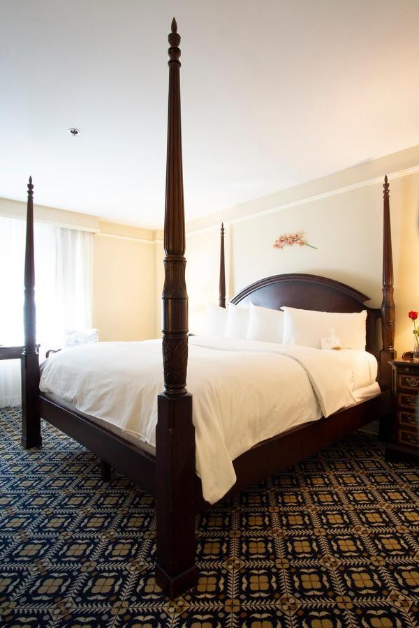 The Simsbury Inn Экстерьер фото